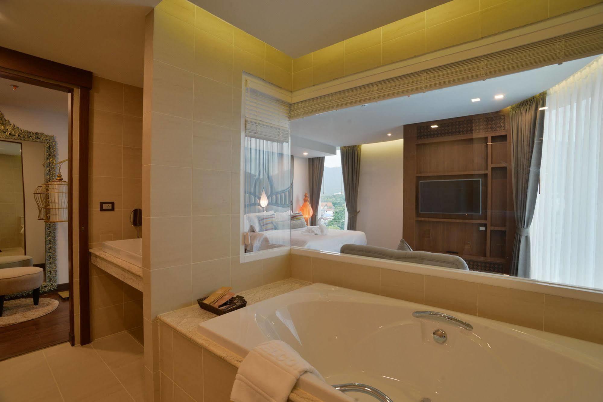 Baisirimaya Hotel Chiang Mai Dış mekan fotoğraf